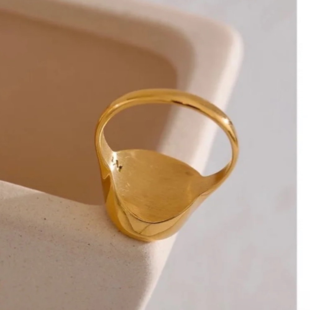 Shell Ring - Picture 2 of 4
